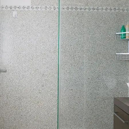 Theglasshouse Lido Apartment *